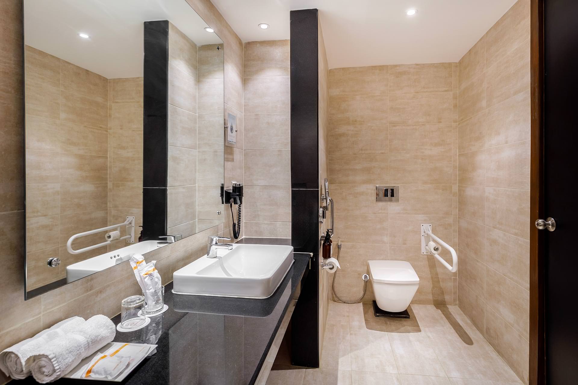 Room image 2